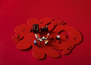 河北秦開電氣設(shè)備恭祝全國人民新年快樂！